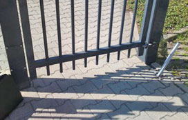 Secure access control on access gates to premises